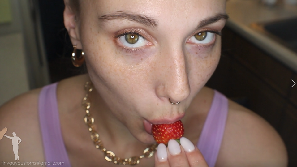 Harleen Yogurt And Strawberries Vore