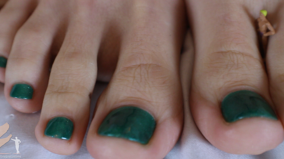 Remedy Shrunk Concert Feet Vore