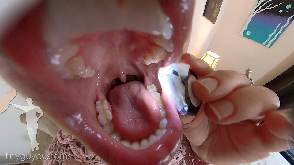 Gigi Giantess Tiny Quality Time - VR360